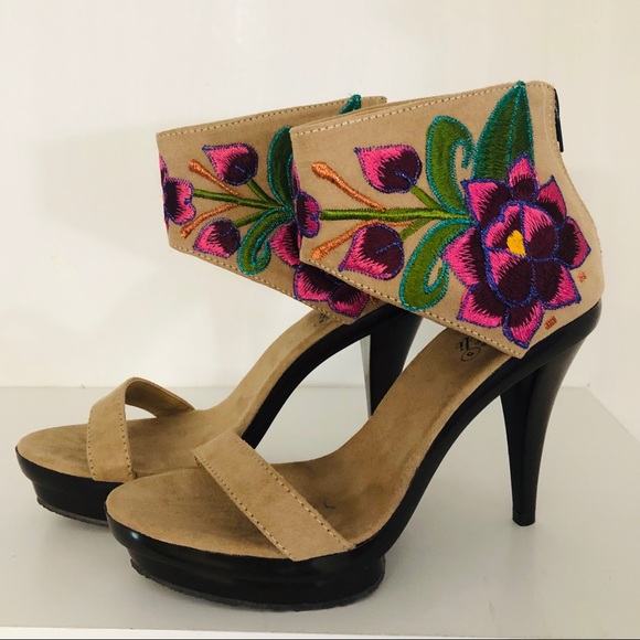Shoes - Embroidered Heels Tan with Magenta Flowers